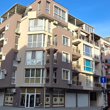 сатурн Apartment *